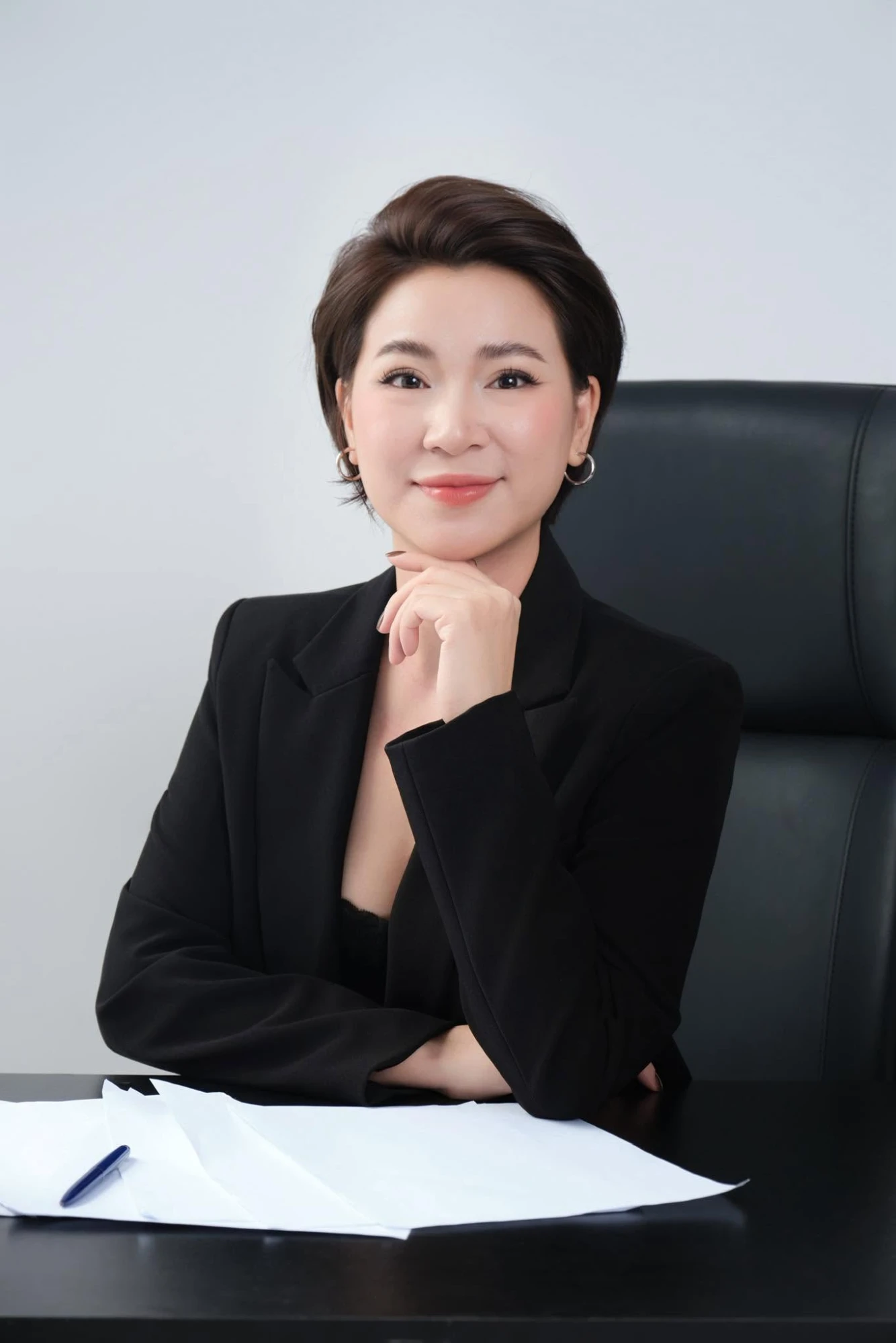 Chân dung giảng viên Thoa Vũ